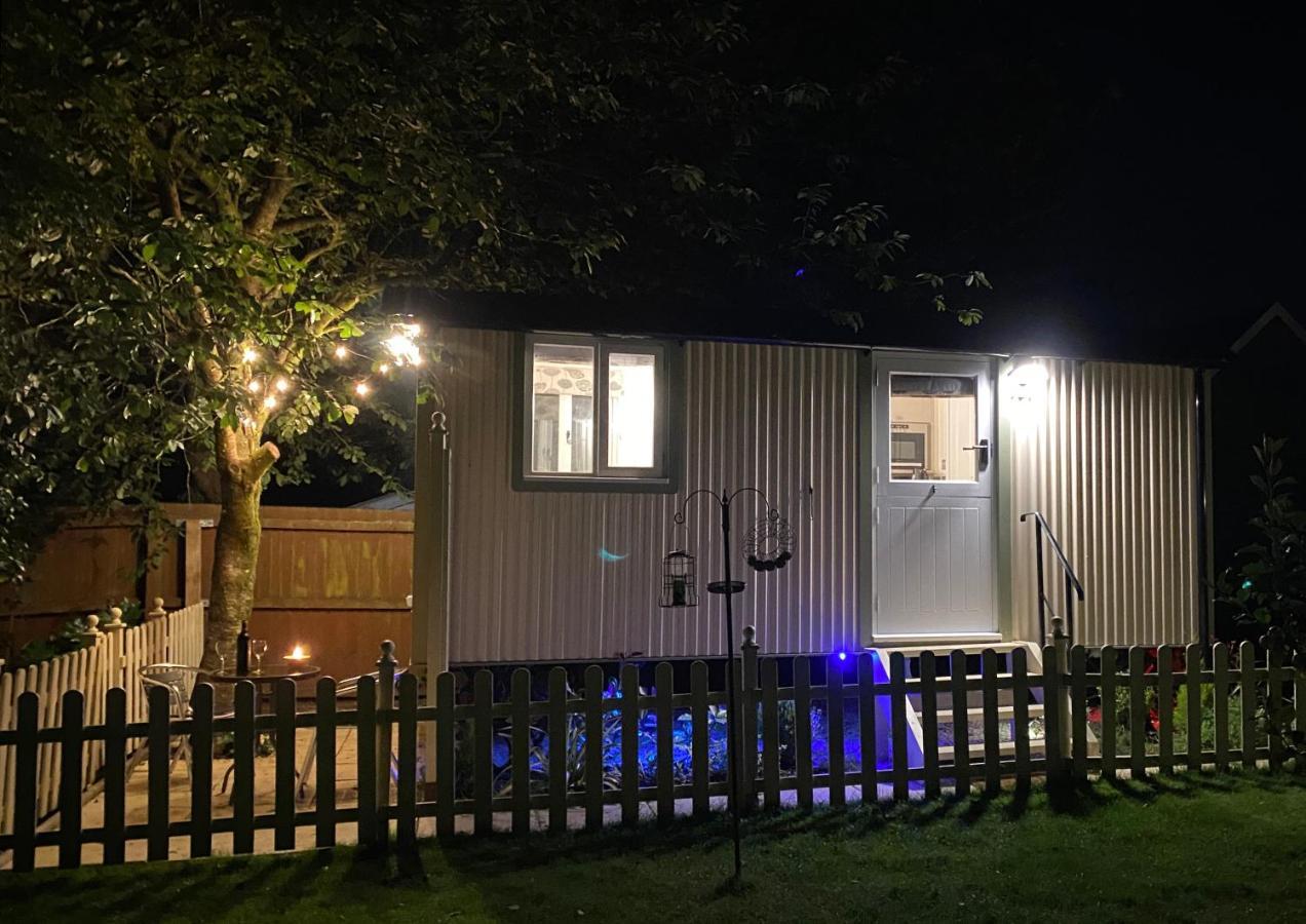 The Duck House Apartment Swansea Exterior photo
